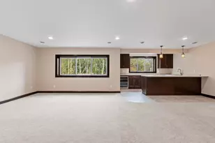 2534 N Stellita Cir, De Pere, WI 54115 - Photo 48