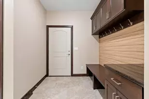 2534 N Stellita Cir, De Pere, WI 54115 - Photo 38