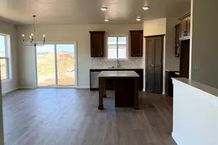 1439 Divinity Dr, De Pere, WI 54115 - Photo 2