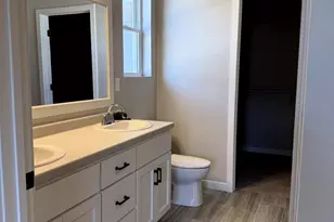 1439 Divinity Dr, De Pere, WI 54115 - Photo 10