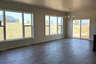 1439 Divinity Dr, De Pere, WI 54115 - Photo 8