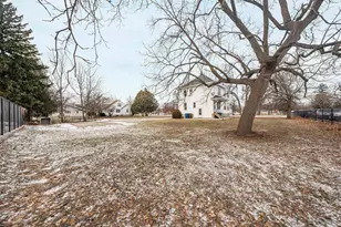 717 W South Park Ave, Oshkosh, WI 54904 - Photo 28