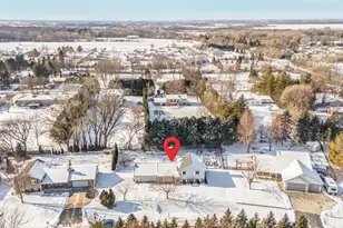 1951 Amy Jo Dr, Oshkosh, WI 54904 - Photo 38