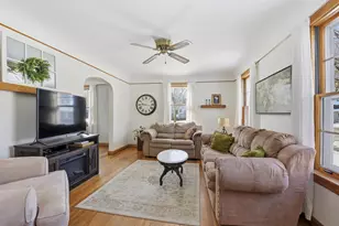 603 E Goodall St, Appleton, WI 54915 - Photo 2