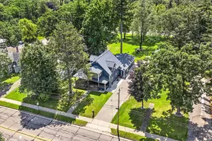 611 W Fulton St, Waupaca, WI 54981 - Photo 32