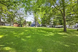 611 W Fulton St, Waupaca, WI 54981 - Photo 30