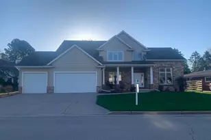 1606 Carver Ln, Appleton, WI 54914 - Photo 2