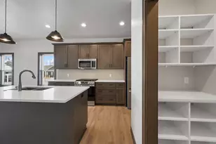 2362 Whispering Wind Ln, Green Bay, WI 54303 - Photo 16