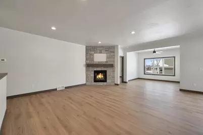 2362 Whispering Wind Lane, Green Bay, WI 54303 - Photo 10