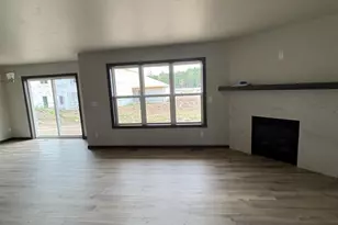 921 Constellation Way, Marinette, WI 54143 - Photo 4