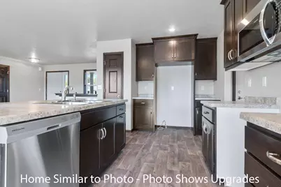 921 Constellation Way, Marinette, WI 54143 - Photo 10