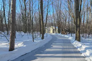 692 Bucks Ln, Little Suamico, WI 54171 - Photo 2