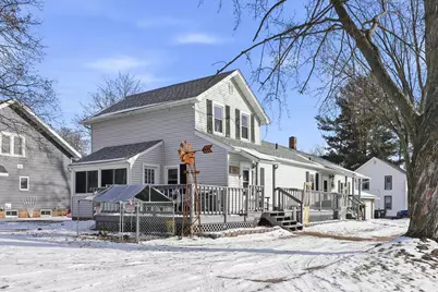 405 E Pine Street, New London, WI 54961 - Photo 1