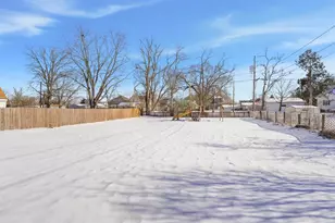 21 N Bell St, Fond du Lac, WI 54935 - Photo 32