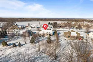 1928 Timberline Dr, Oshkosh, WI 54904 - Photo 4