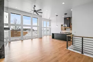 308 Kerrigan Dr, Wrightstown, WI 54180 - Photo 6