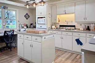 3199 Humboldt Rd, Green Bay, WI 54311 - Photo 6