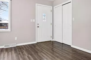 916 Charles St, Little Chute, WI 54140 - Photo 10