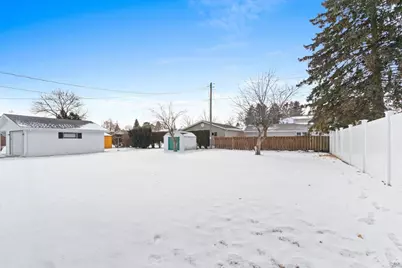 1619 Orchard Drive, Manitowoc, WI 54220 - Photo 40