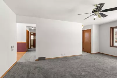 1619 Orchard Drive, Manitowoc, WI 54220 - Photo 8