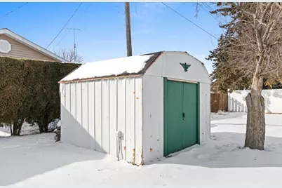 1619 Orchard Drive, Manitowoc, WI 54220 - Photo 38