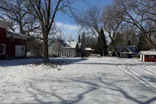 310 Granite St, Waupaca, WI 54981 - Photo 8