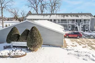 249 S 1st St, Winneconne, WI 54986 - Photo 2