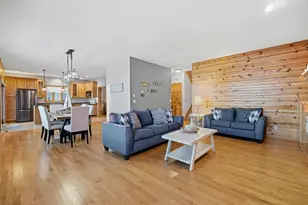W6537 Fire Lane 8, Menasha, WI 54952 - Photo 12