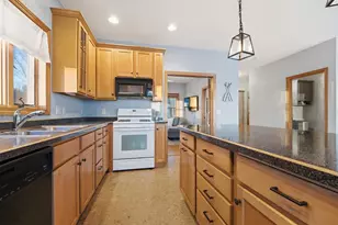 W6537 Fire Lane 8, Menasha, WI 54952 - Photo 6