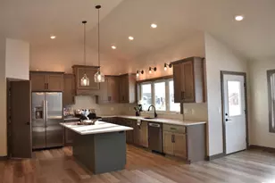 3208 Eclipse Dr, Green Bay, WI 54311 - Photo 4