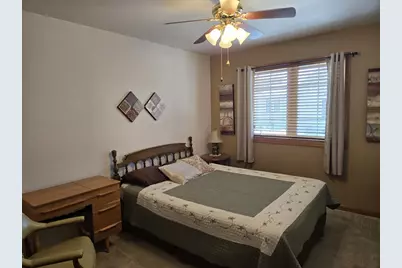 1753 W 5th Avenue, Oshkosh, WI 54902 - Photo 10