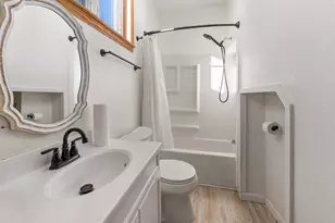 1747 Georgia St, Oshkosh, WI 54902 - Photo 8