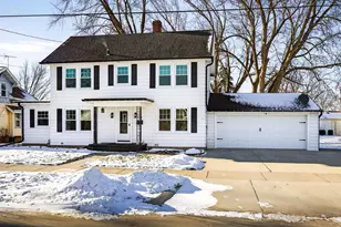 327 Sarah St, Kaukauna, WI 54130 - Photo 2