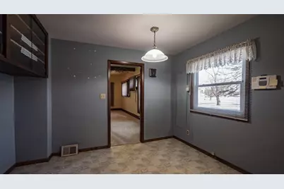 409 E Sumner Street, Weyauwega, WI 54983 - Photo 8