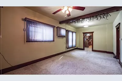 409 E Sumner Street, Weyauwega, WI 54983 - Photo 6