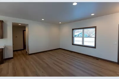 1241 W Thorn Creek Drive, Hilbert, WI 54129 - Photo 8