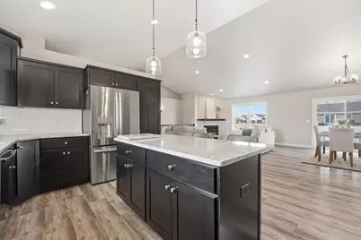 5701 N Acadia Drive, Appleton, WI 54913 - Photo 8