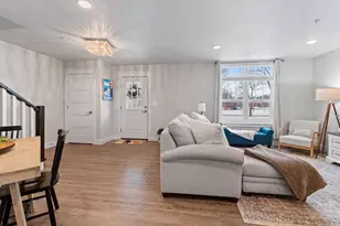 224 S Jackson St, Green Bay, WI 54301 - Photo 12