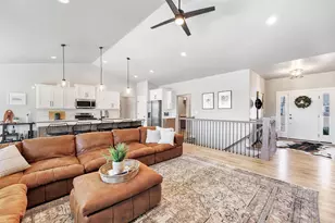 2531 S Stellita Cir, De Pere, WI 54115 - Photo 8