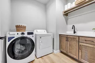 2531 S Stellita Cir, De Pere, WI 54115 - Photo 22