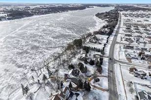 2355 Lost Dauphin Rd, De Pere, WI 54115 - Photo 48