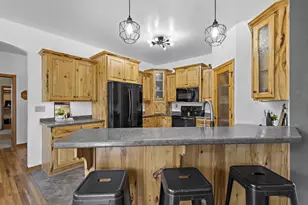 8464 County Rd S, Pulaski, WI 54162 - Photo 28