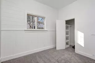 236 W South Park Ave, Oshkosh, WI 54902 - Photo 16