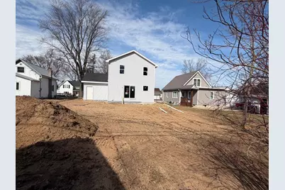 112 E Law Street, New London, WI 54961 - Photo 2