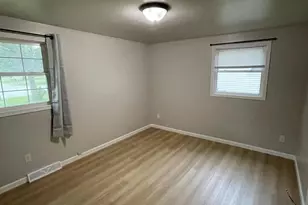 1124 Jaymar St, Green Bay, WI 54313 - Photo 10