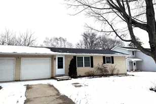 1124 Jaymar St, Green Bay, WI 54313 - Photo 2