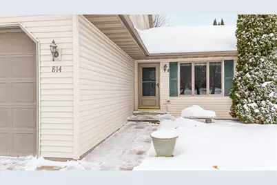 814 Lang Way, Kimberly, WI 54136 - Photo 2