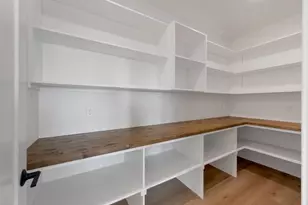 713 Royal Saint Pats Dr, Wrightstown, WI 54180 - Photo 10