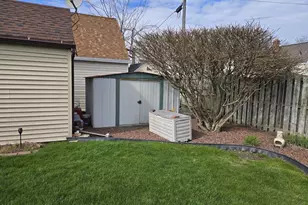 1421 21st St, Manitowoc, WI 54220 - Photo 30
