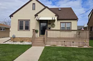 1421 21st St, Manitowoc, WI 54220 - Photo 2